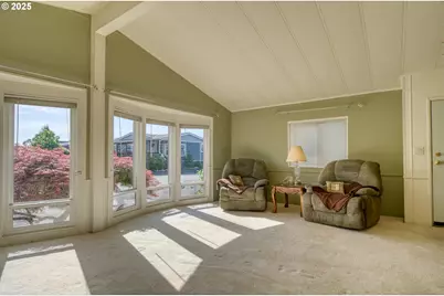 51587 SE Oak Grove Dr, Scappoose, OR 97056 - Photo 4