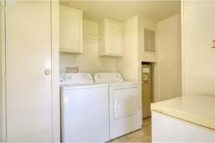 51587 SE Oak Grove Dr, Scappoose, OR 97056 - Photo 8