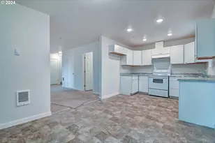 263 20th Ave, Longview, WA 98632 - Photo 4