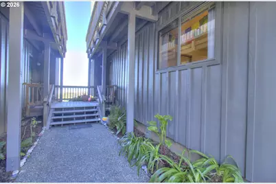 29134 Ellensburg Ave #2, Gold Beach, OR 97444 - Photo 2
