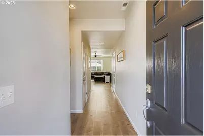 900 Bear Creek Dr, Molalla, OR 97038 - Photo 4