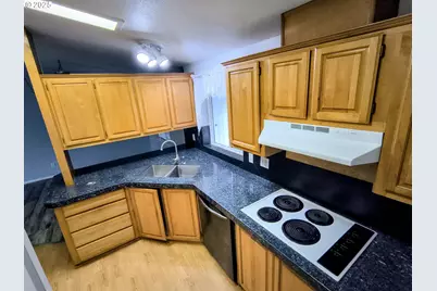 180 Twin Oaks Loop, Winston, OR 97496 - Photo 4