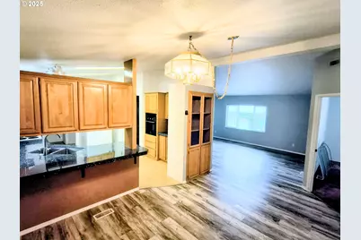 180 Twin Oaks Loop, Winston, OR 97496 - Photo 2