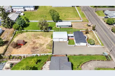 650 Territorial St, Harrisburg, OR 97446 - Photo 2