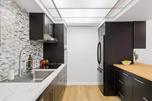 2211 SW 1st Ave, Portland, OR 97201 - Photo 18