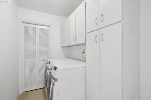 2211 SW 1st Ave, Portland, OR 97201 - Photo 32
