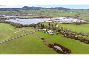 383 Brumbach Rd, Roseburg, OR 97470 - Photo 10