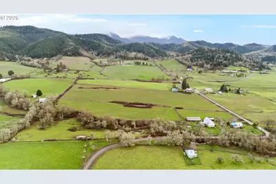 383 Brumbach Rd, Roseburg, OR 97470 - Photo 14