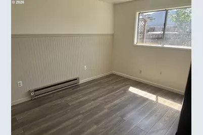 210 Birch St, Junction City, OR 97448 - Photo 8