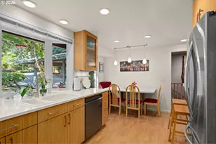 4125 SW Vesta St, Portland, OR 97219 - Photo 14