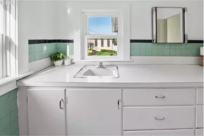 708 33rd St, Astoria, OR 97103 - Photo 24
