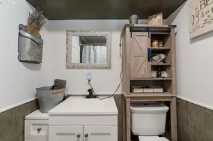 99996/99972 Lone Pine Ln, Myrtle Point, OR 97458 - Photo 16