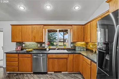 2662 S 12th St, Lebanon, OR 97355 - Photo 16