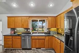 2662 S 12th St, Lebanon, OR 97355 - Photo 16