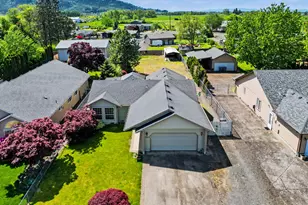 2662 S 12th St, Lebanon, OR 97355 - Photo 4