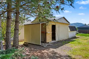2662 S 12th St, Lebanon, OR 97355 - Photo 32