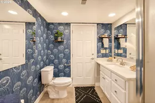 16011 NE Rose Pkwy, Portland, OR 97230 - Photo 20