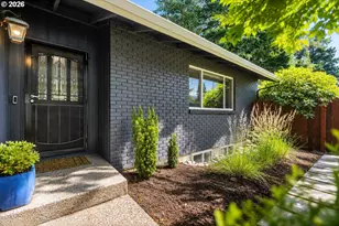 16011 NE Rose Pkwy, Portland, OR 97230 - Photo 2