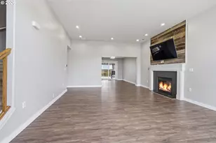 237 NW Sagan Loop, Sheridan, OR 97378 - Photo 6