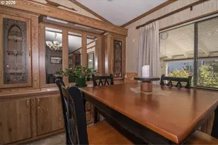 17460 NE Glisan St, Portland, OR 97230 - Photo 8