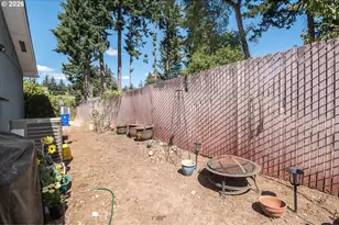 17460 NE Glisan St, Portland, OR 97230 - Photo 24