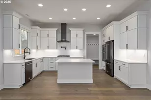 15241 S E Towers Ter, Milwaukie, OR 97267 - Photo 10