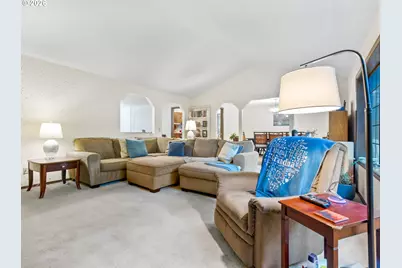 1333 SW 19th Dr, Gresham, OR 97080 - Photo 8