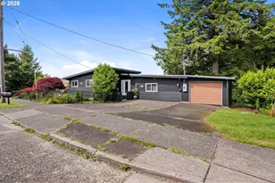 404 Chinook Ave, Astoria, OR 97103 - Photo 1