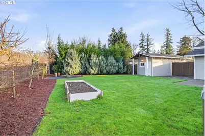 336 Acacia Ave, Woodburn, OR 97071 - Photo 32