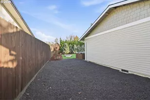 336 Acacia Ave, Woodburn, OR 97071 - Photo 30