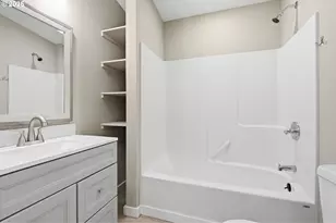 336 Acacia Ave, Woodburn, OR 97071 - Photo 28