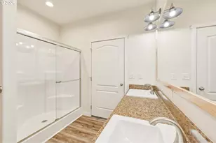 111 NW Vanderpool St, Dufur, OR 97021 - Photo 18