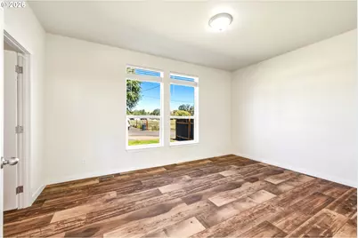 111 NW Vanderpool St, Dufur, OR 97021 - Photo 14