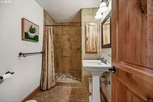 2816 Quail Run Rd, Talent, OR 97540 - Photo 20