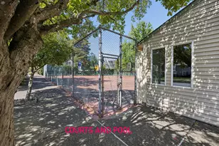 631 N Hayden Bay Dr, Portland, OR 97217 - Photo 14