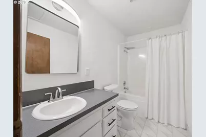 631 N Hayden Bay Dr, Portland, OR 97217 - Photo 10
