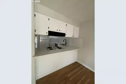 10232 SW Crystal St, Beaverton, OR 97008 - Photo 10
