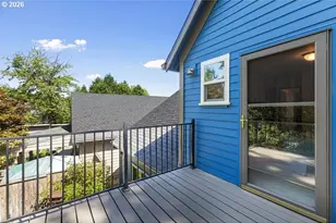 898 NE Pacific Dr, Fairview, OR 97024 - Photo 16