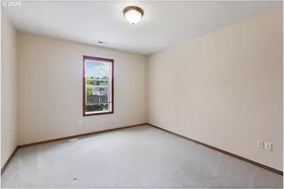 898 NE Pacific Dr, Fairview, OR 97024 - Photo 20