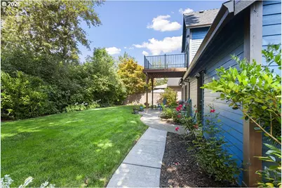 898 NE Pacific Dr, Fairview, OR 97024 - Photo 22