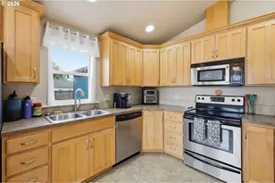 1187 Jay St, Eugene, OR 97402 - Photo 12