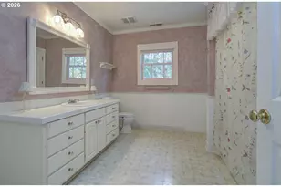 18410 S Greenview Dr, Oregon City, OR 97045 - Photo 24
