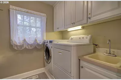 18410 S Greenview Dr, Oregon City, OR 97045 - Photo 14