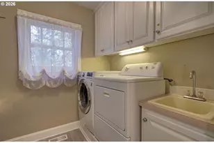 18410 S Greenview Dr, Oregon City, OR 97045 - Photo 14