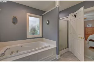 18410 S Greenview Dr, Oregon City, OR 97045 - Photo 36