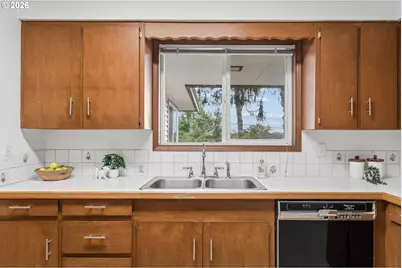 1450 SW 26th Ct, Gresham, OR 97080 - Photo 10
