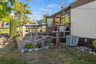 430 23rd St, Myrtle Point, OR 97458 - Photo 36
