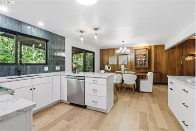 10625 SW Lancaster Rd, Portland, OR 97219 - Photo 12