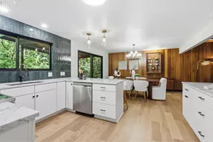 10625 SW Lancaster Rd, Portland, OR 97219 - Photo 12