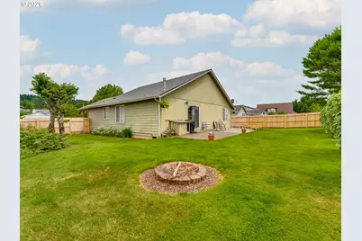 730 E 15th Cir, La Center, WA 98629 - Photo 32